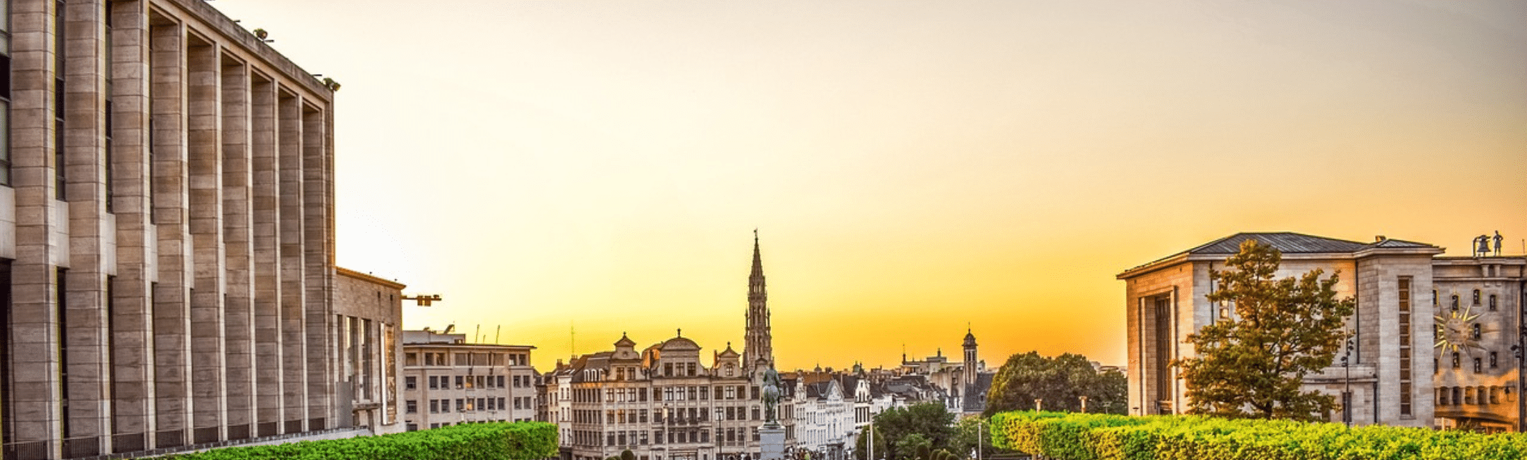 ville de bruxelles en belgique au couché de soleil