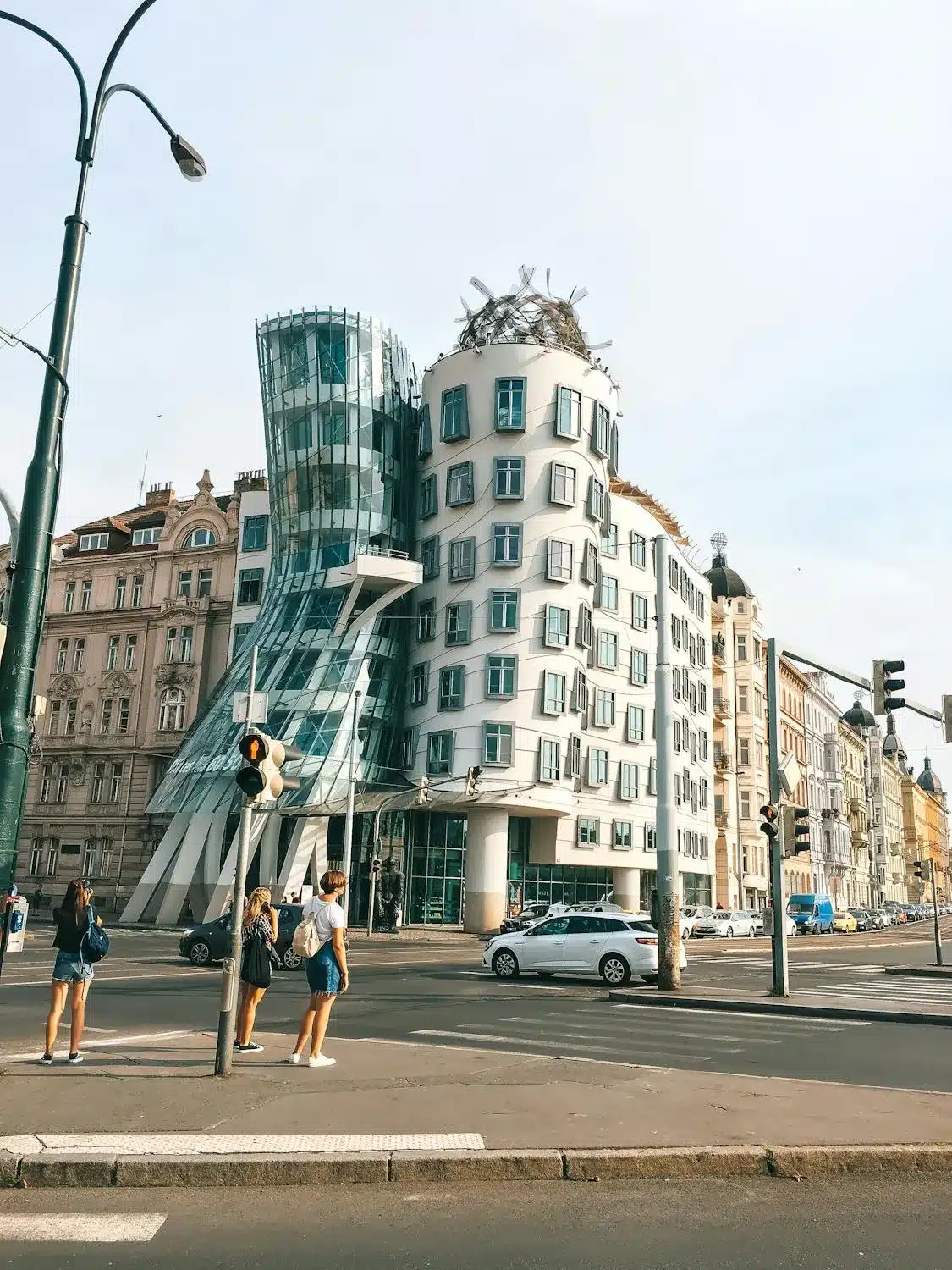 bâtiment moderne en ville en République tchèque