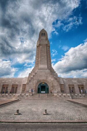 Ossuaire de Douaumont cimetière militaire