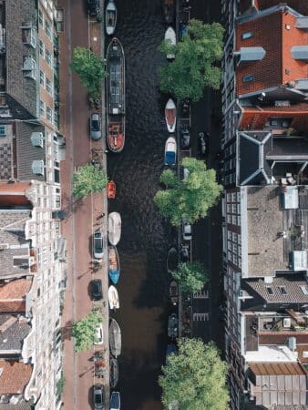 vue des canaux de Asmterdam du dessus