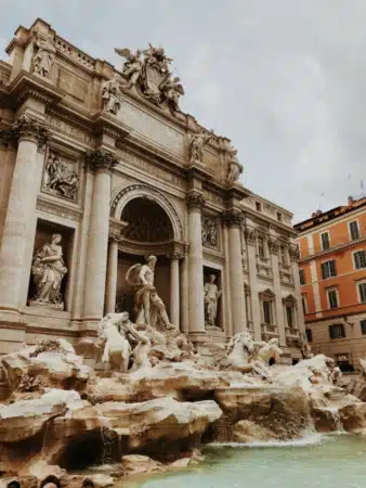 fontaine de trevi à rome monument historique