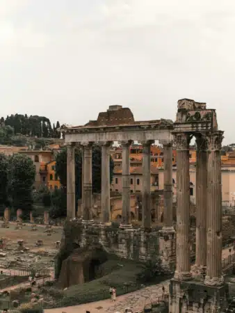 visite du forum romain à rome en voyages scolaire en Italie