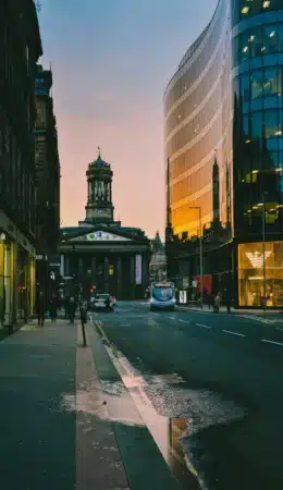 Rue de Glasgow au coucher de soleil