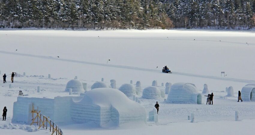 construction igloo neige en montagne