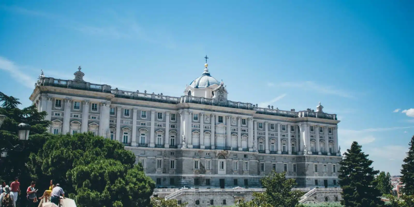 Visite du palais royal de madrid en voyages scolaires en espagne