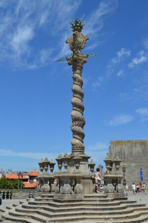 pillory of porto au portugal patrimoine