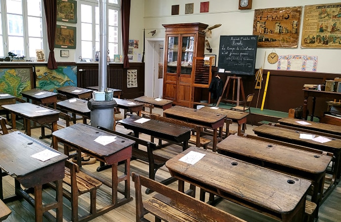 salle de classe à l'école rurale