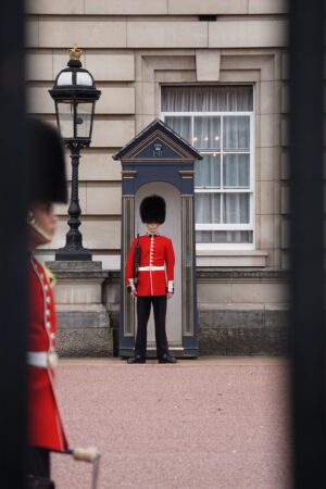 garde à buckingham palace à londres