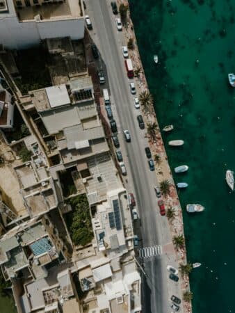 vue aérienne de malte et la mer